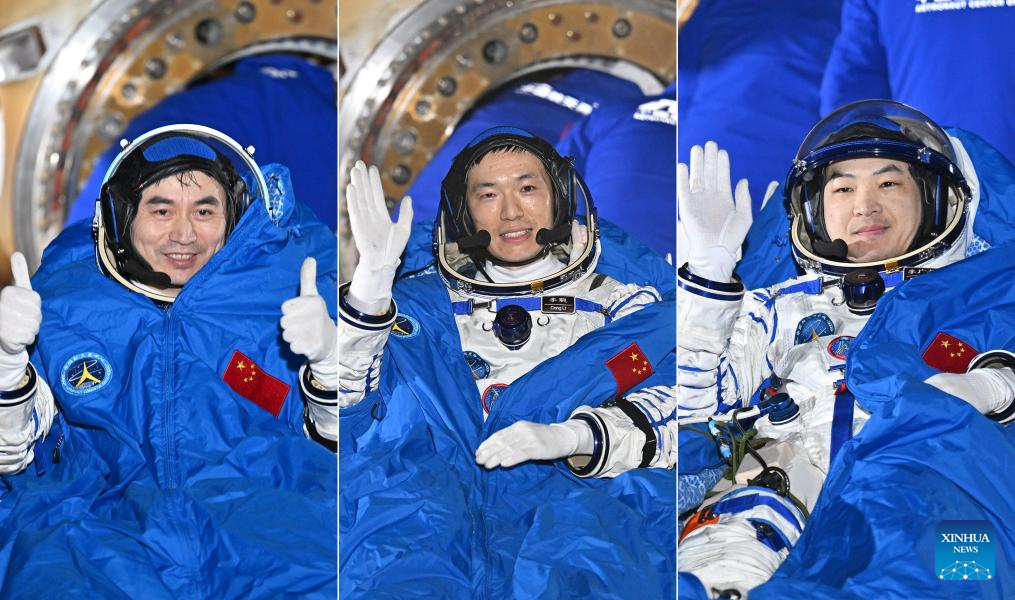 Astronot China Kembali ke Bumi Dengan Selamat-Image-1