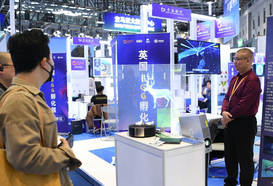 Berkunjung ke Seksi Khusus Inkubasi di CIIE ke-7-Image-6