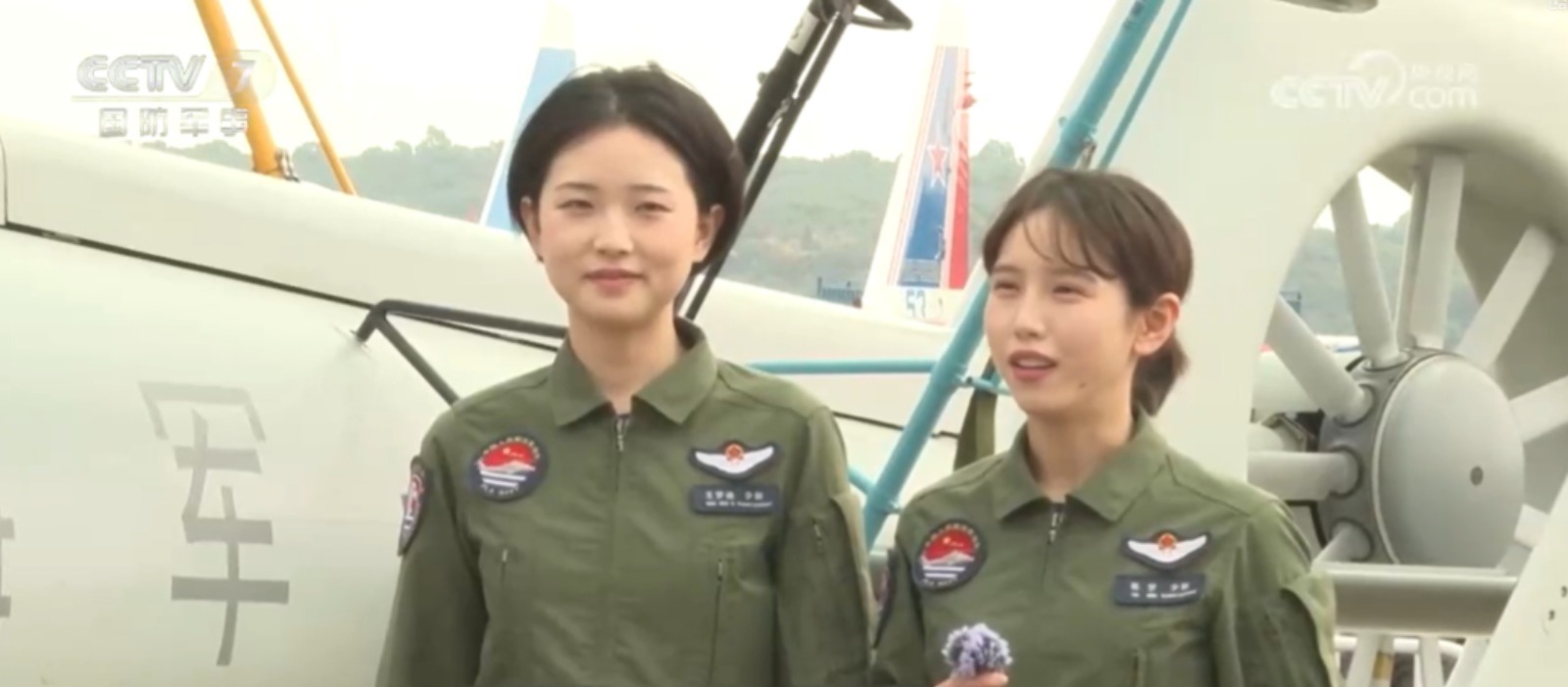 Duo Pilot Wanita Pesawat Angkut China Tampil Perdana di Airshow China-Image-1