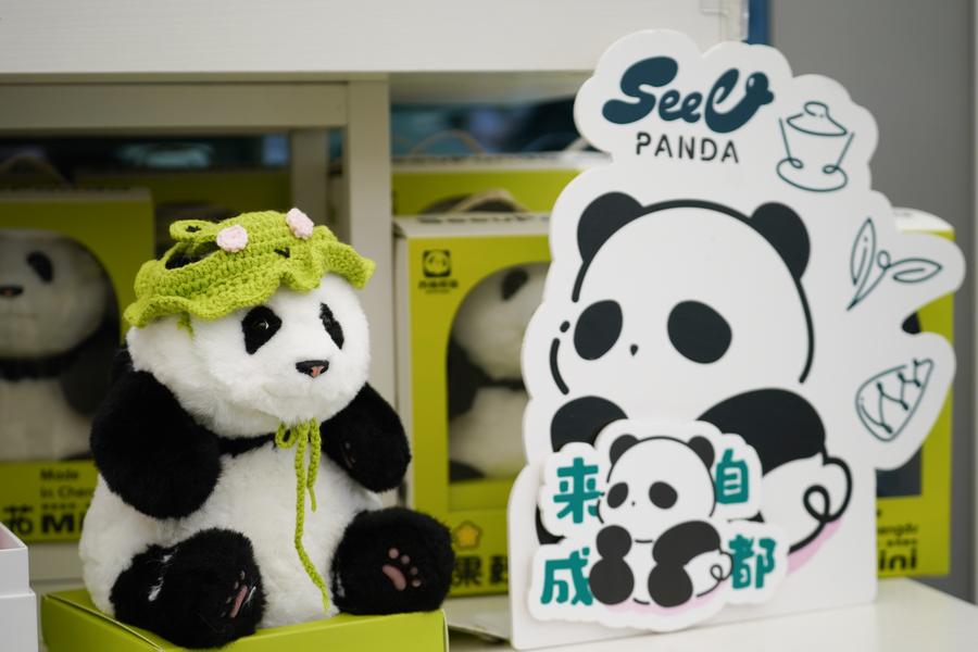 Boneka panda inovatif buatan China kian populer di seluruh dunia-Image-9 Boneka panda inovatif buatan China kian populer di seluruh dunia-Image-9