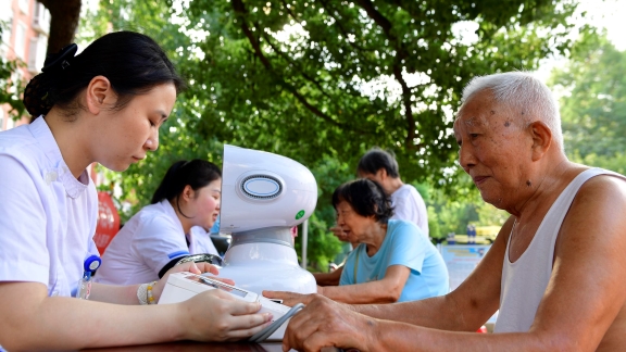 Atasi Demensia Bagi Lansia, Tiongkok Luncurkan Sejumlah Aksi Program-Image-1 Atasi Demensia Bagi Lansia, Tiongkok Luncurkan Sejumlah Aksi Program-Image-1
