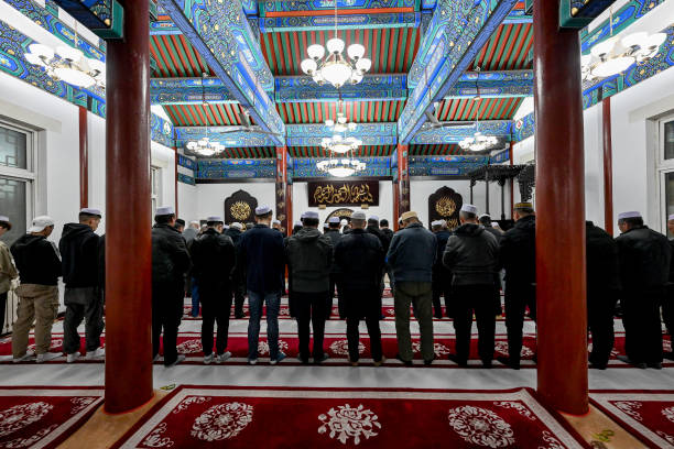 Potret : Momen Tarawih Pertama di Masjid Fayuan, Beijing-Image-3