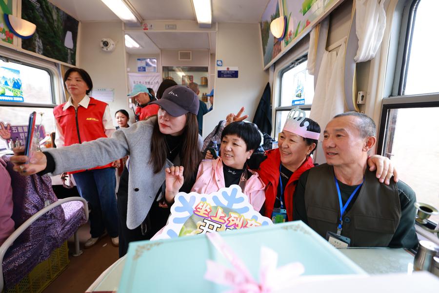 Kereta Wisata untuk Lansia di Heilongjiang, China, Mulai Perjalanan Perdananya-Image-4