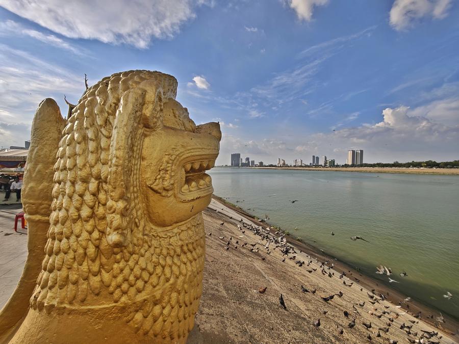 Menengok Keindahan Kota Phnom Penh di Kamboja-Image-4