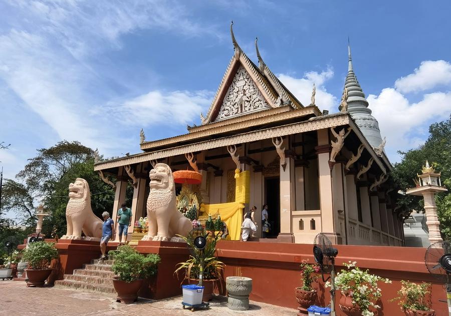 Menengok Keindahan Kota Phnom Penh di Kamboja-Image-5