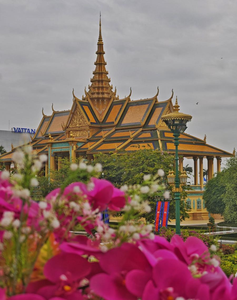 Menengok Keindahan Kota Phnom Penh di Kamboja-Image-8