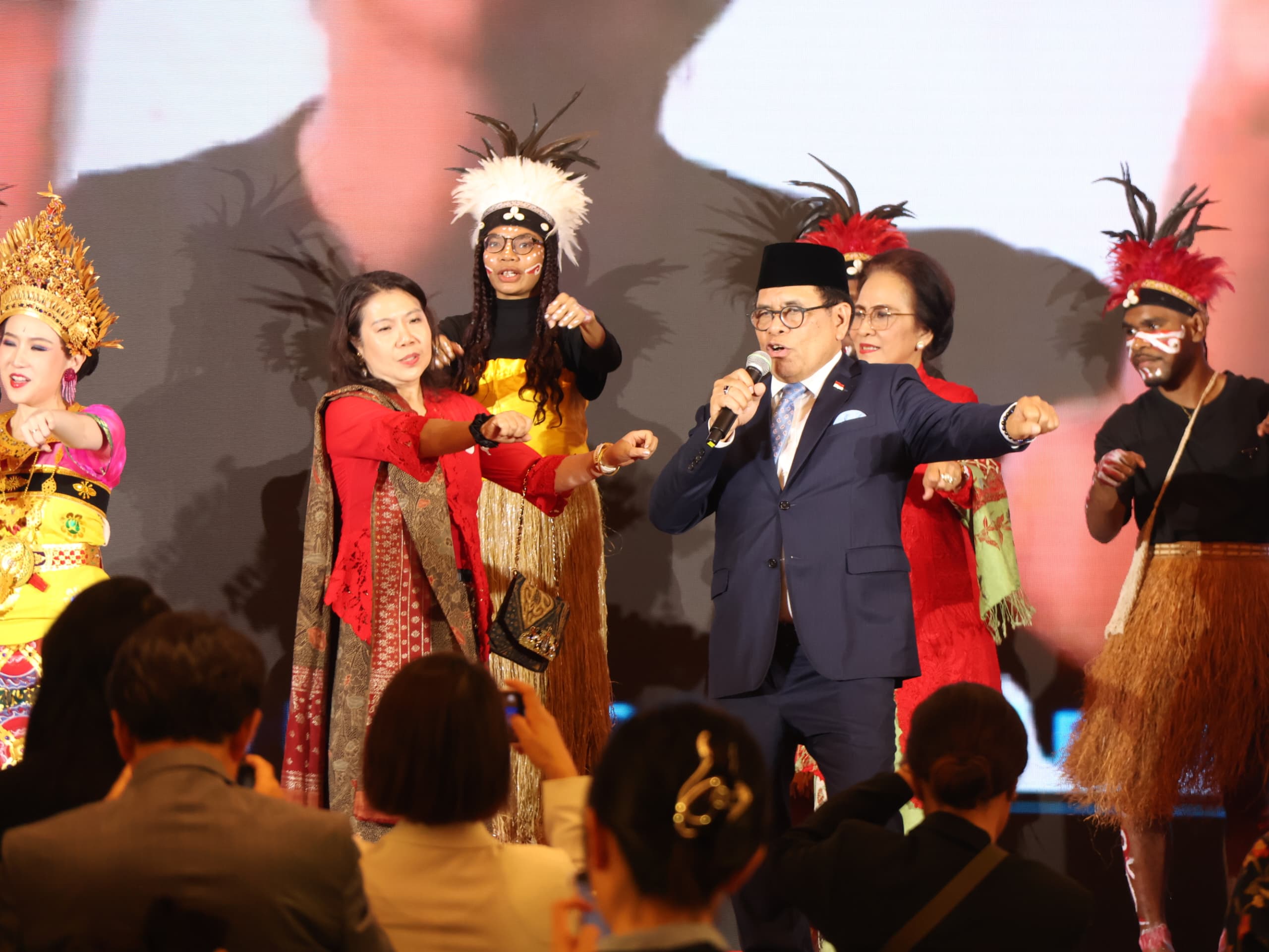 Potret : Perayaan 75 Tahun Indonesia - Tiongkok di Beijing-Image-5