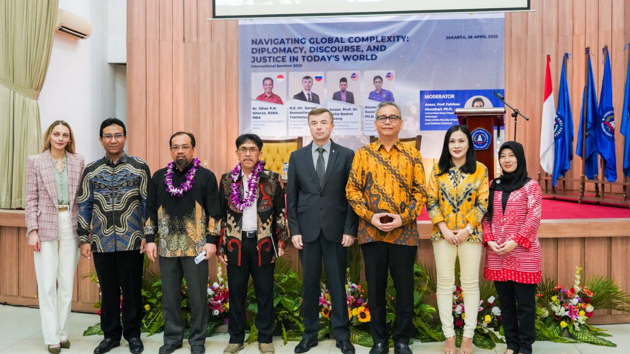 Potret : Seminar Internasional Potret : Seminar Internasional
