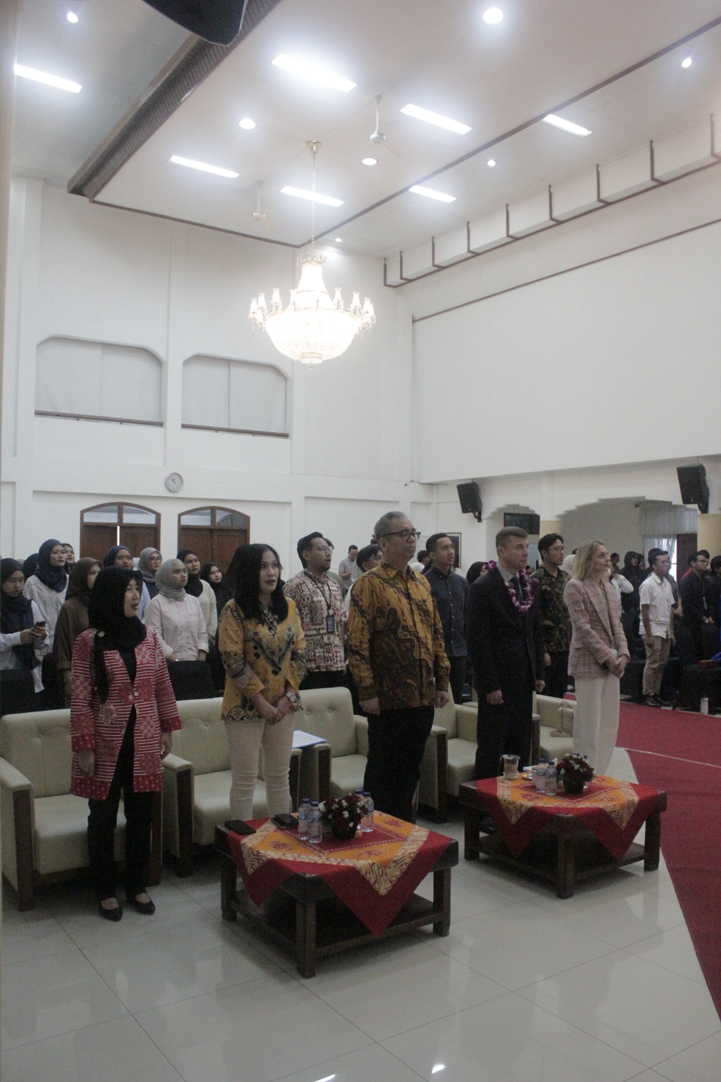 Potret : Seminar Internasional Potret : Seminar Internasional