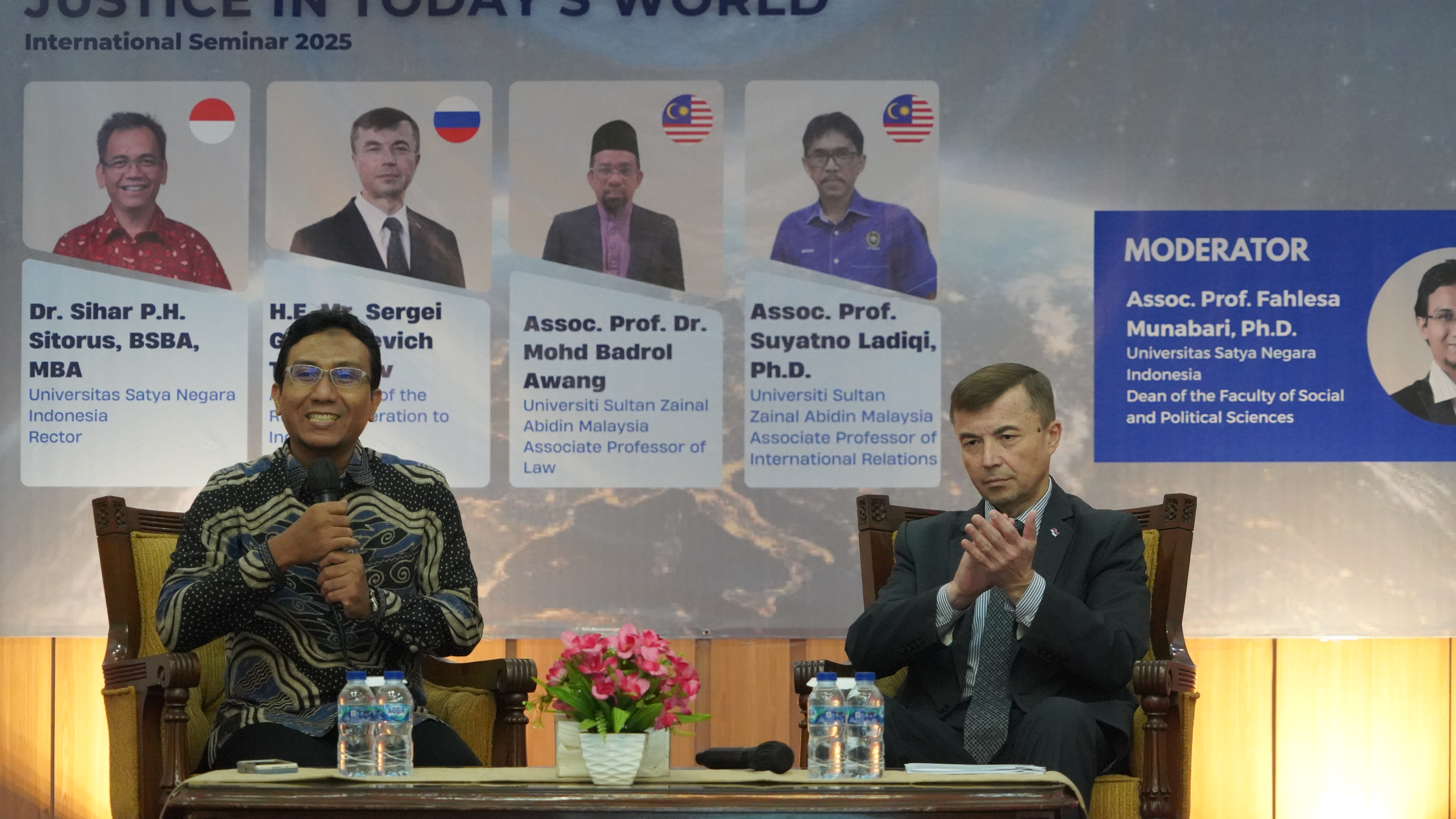 Potret : Seminar Internasional Potret : Seminar Internasional