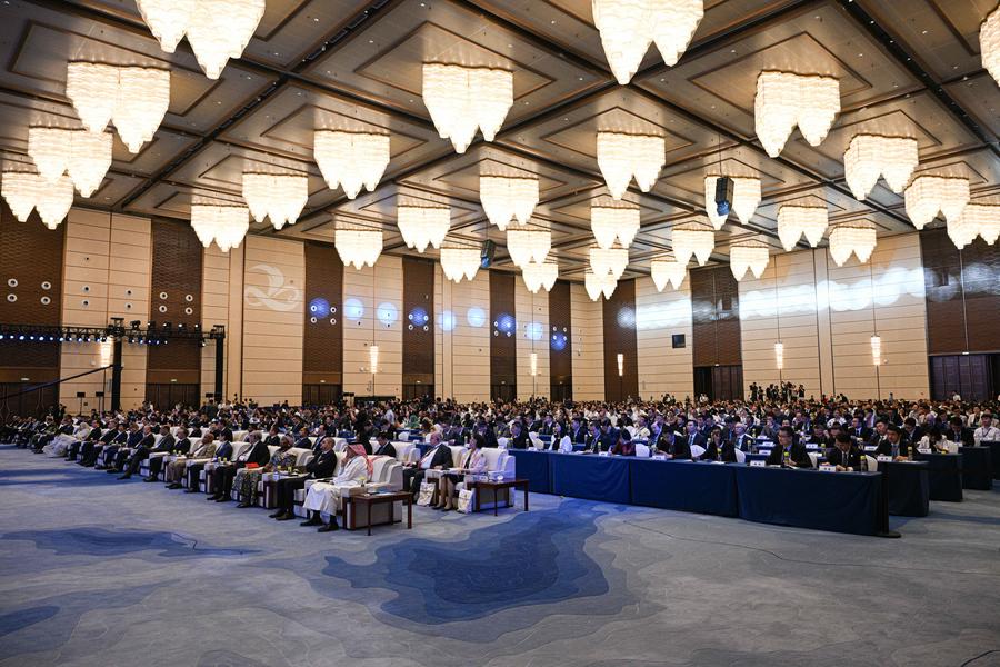 Konferensi Bisnis China-Arab ke-11 Forum Kerja Sama China-Negara-Negara Arab Dibuka di Haikou, China-Image-2