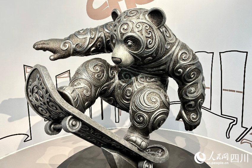 Potret : Seni Bertema Panda Raksasa Chengdu-Image-4