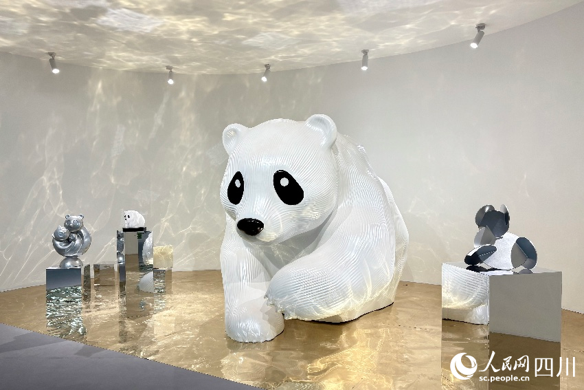 Potret : Seni Bertema Panda Raksasa Chengdu-Image-8