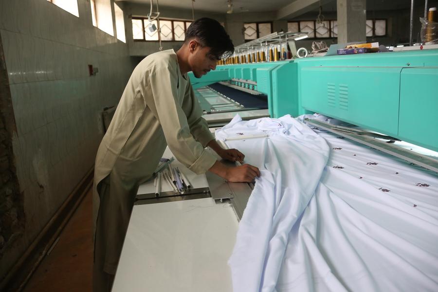 Buruh Afghanistan Berjuang Keras Hadapi Lilitan Utang dan Kelangkaan Lapangan Kerja-Image-4