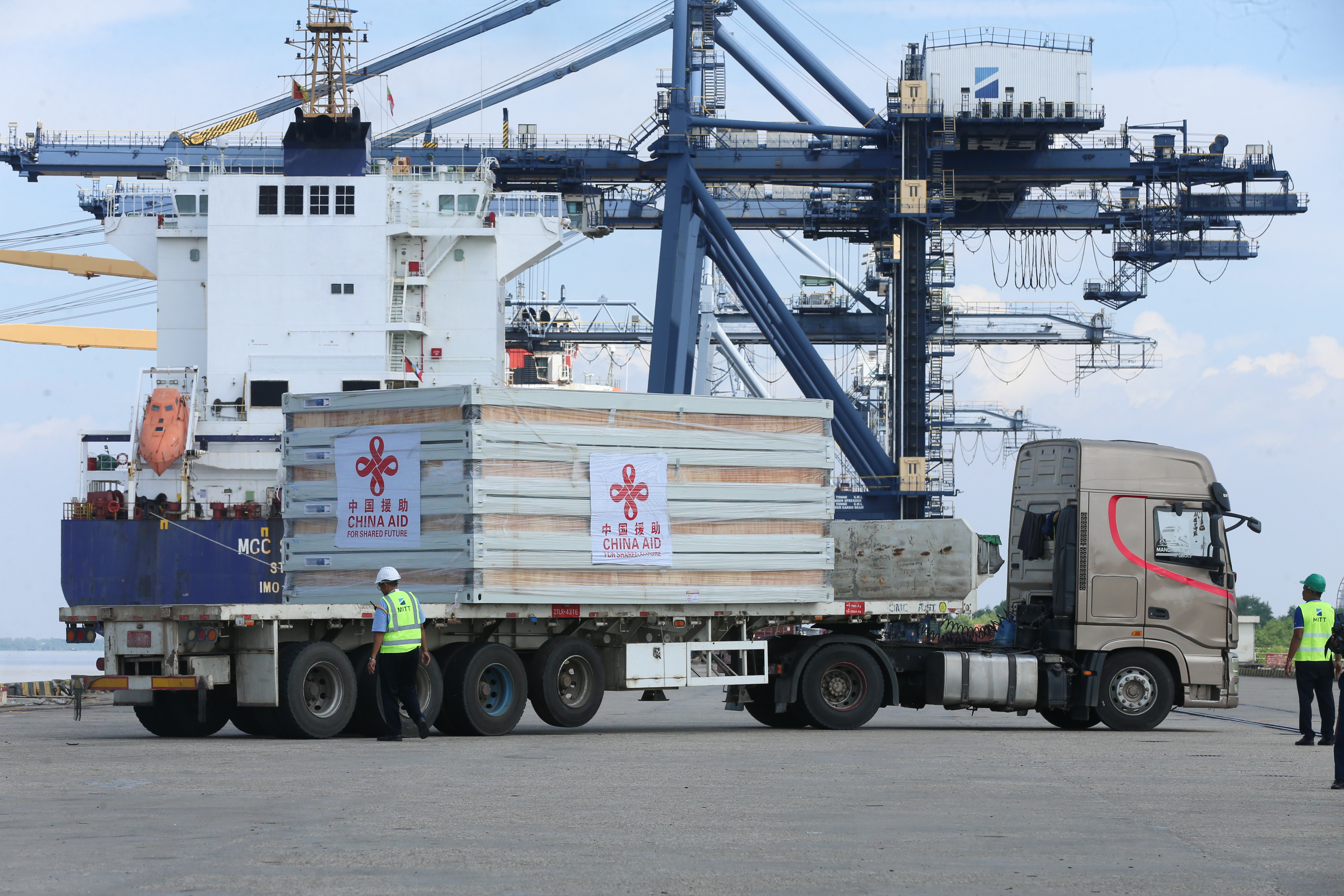 China Serahkan Batch ke-11 Pasokan Bantuan Kemanusiaan Darurat ke Myanmar -Image-6