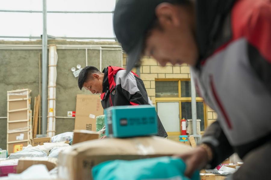 Wujud Dedikasi Luar Biasa, Kurir di Dataran Tinggi China Antar 200.000 Paket Tanpa Keluhan Pelanggan-Image-2