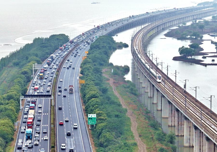 Menengok Puncak Arus Balik di Seantero China pada Hari Terakhir Libur Hari Buruh-Image-4 Menengok Puncak Arus Balik di Seantero China pada Hari Terakhir Libur Hari Buruh-Image-4