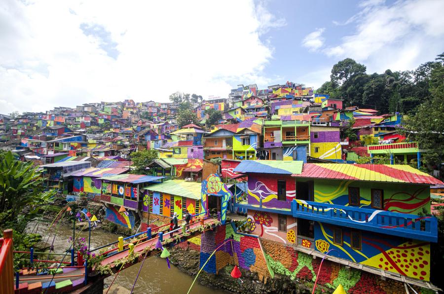 Album Asia: Mengunjungi kampung warna-warni Lembur Katumbiri di Bandung-Image-2 Album Asia: Mengunjungi kampung warna-warni Lembur Katumbiri di Bandung-Image-2