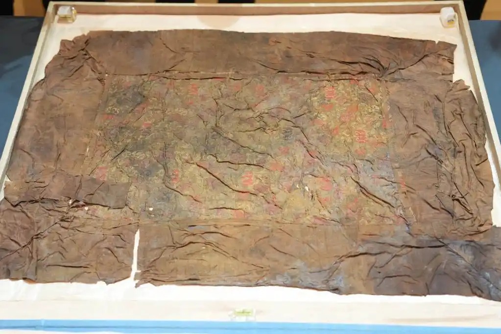 Arkeolog Temukan Jejak Pengecatan Ulang Lukisan Sutra Berusia Ribuan Tahun-Image-1