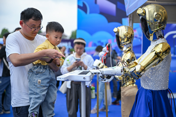 Mengintip Kehidupan yang Didukung Teknologi Canggih di Karnaval Robot Dunia di Wuhan, China-Image-3