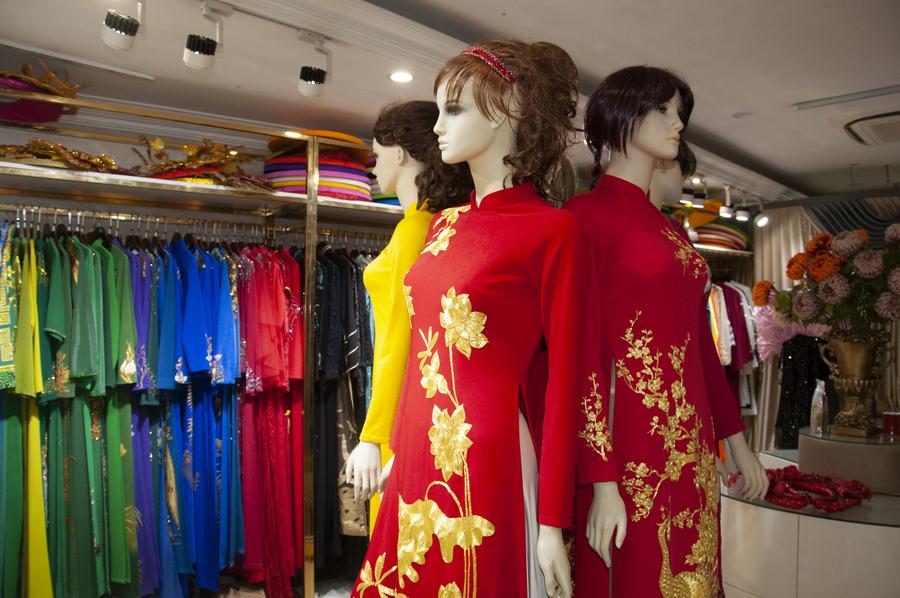 Desa Penjahit Tradisional Vietnam Dorong Pertumbuhan Ekonomi dengan Warisan Budaya-Image-2 Desa Penjahit Tradisional Vietnam Dorong Pertumbuhan Ekonomi dengan Warisan Budaya-Image-2