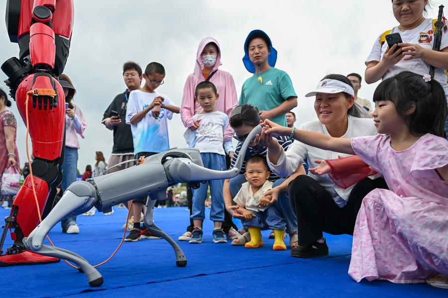 Karnaval Robot di China Suguhkan Kehidupan yang Didukung Teknologi Canggih-Image-5