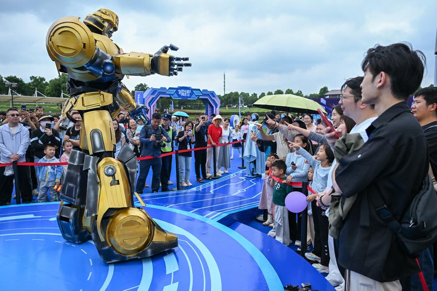 Karnaval Robot di China Suguhkan Kehidupan yang Didukung Teknologi Canggih-Image-6