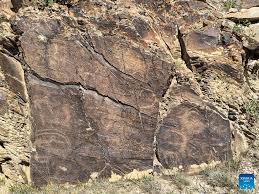 Artefak Lukisan Batu Berusia 2.500 Tahun Ditemukan di China-Image-1