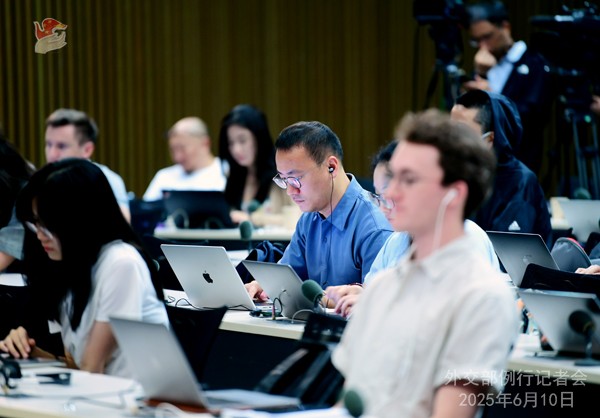 Konferensi Pers Kemenlu China 10 Juni 2025-Image-2