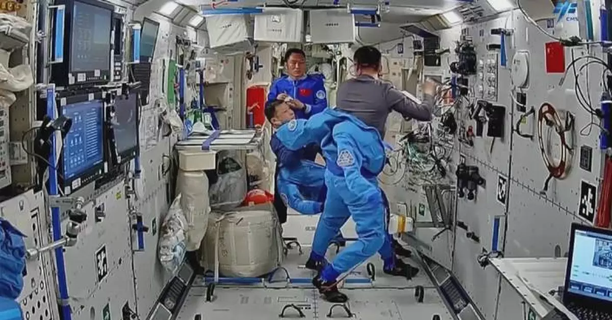 Awak Shenzhou-20 Bersiap Lakukan Ekstravehicular Kedua-Image-1