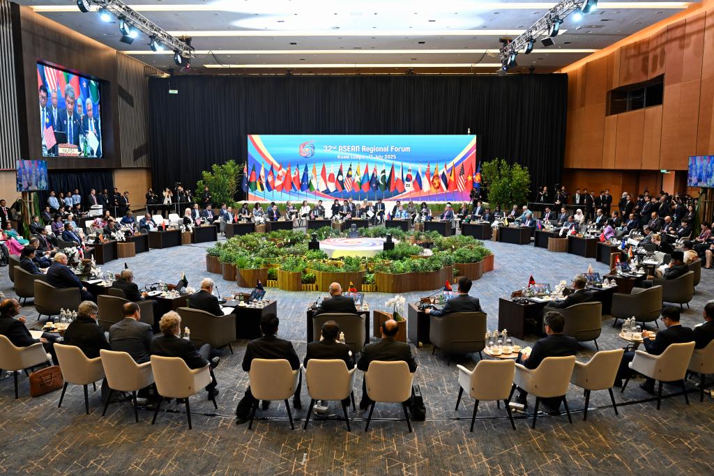 Menlu Tiongkok Hadiri Pertemuan Menteri Luar Negeri Forum Regional ASEAN-Image-2 Menlu Tiongkok Hadiri Pertemuan Menteri Luar Negeri Forum Regional ASEAN-Image-2