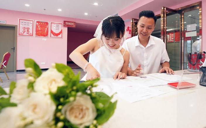 Per Tahun 2024, Jumlah Pendaftaran Pernikahan di China Mencatatkan Angka Penurunan-Image-1