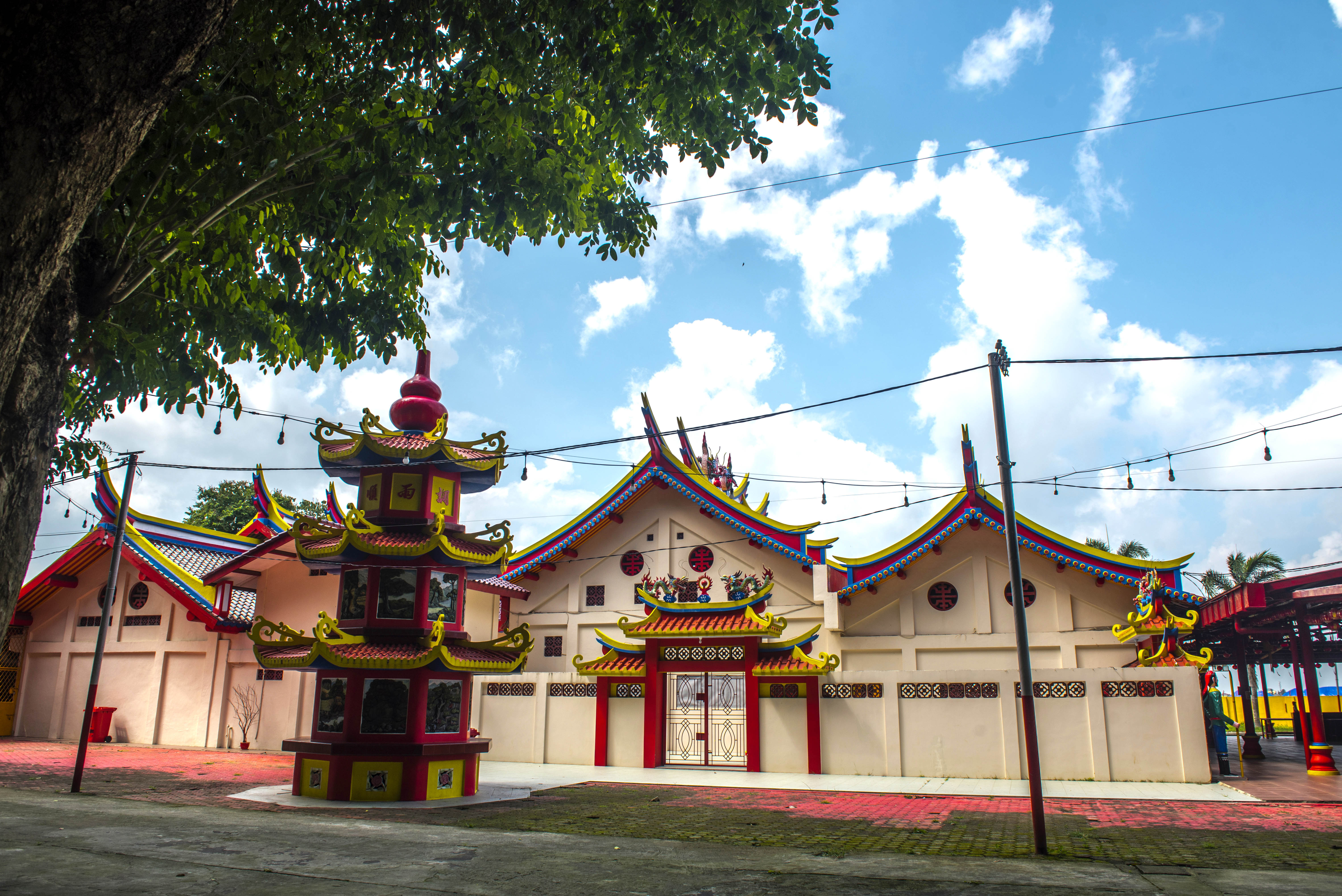 Legenda Pulau Kemaro sebagai Simbol Harmoni dan Budaya Tionghoa di Sumatra Selatan-Image-4 Legenda Pulau Kemaro sebagai Simbol Harmoni dan Budaya Tionghoa di Sumatra Selatan-Image-4