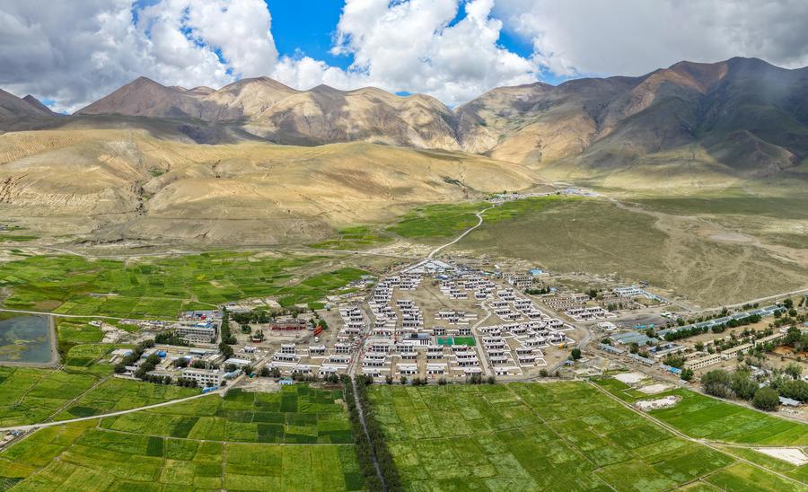 Warga Terdampak Gempa Xizang Tempati Rumah Baru Mereka di Dingri, China Barat Daya-Image-1 Warga Terdampak Gempa Xizang Tempati Rumah Baru Mereka di Dingri, China Barat Daya-Image-1