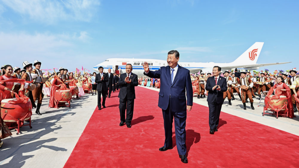 Presiden Xi Tiba di Urumqi Rayakan Berdirinya Daerah Otonomi Uighur Xinjiang Ke 70-Image-1
