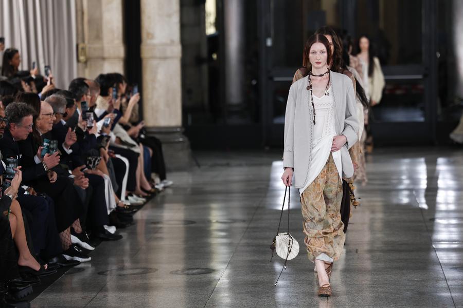 Merek Fesyen China Berkibar di Milan Fashion Week