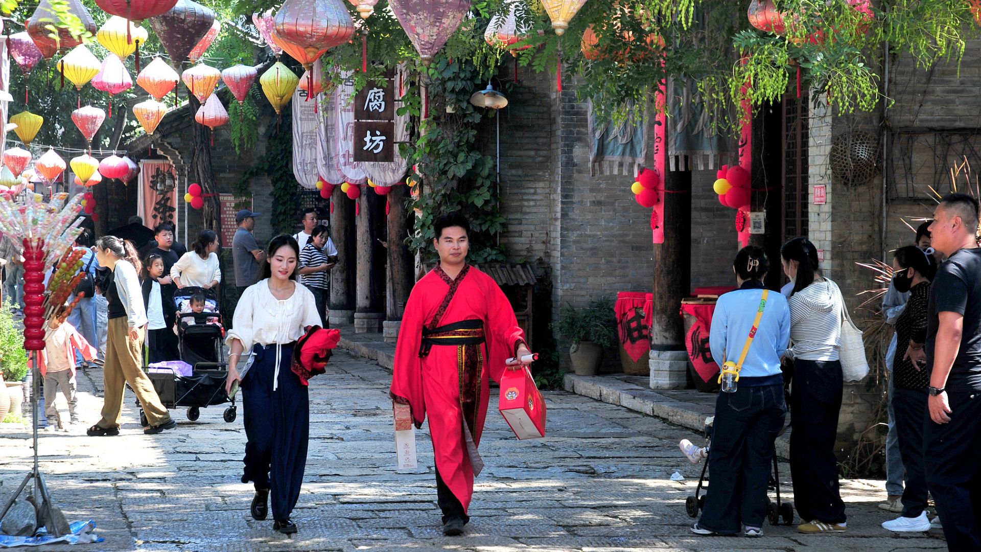 Sambut Hari Nasional, Tiongkok Luncurkan Kartu Debit 'SplendorPlus'-Image-1