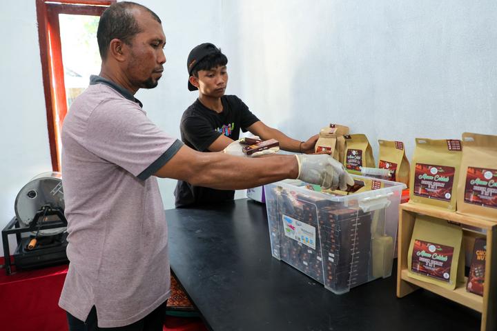 Menilik Proses Pengolahan Kakao di Tengah Penguatan Hilirisasi Komoditas Perkebunan di Indonesia-Image-3