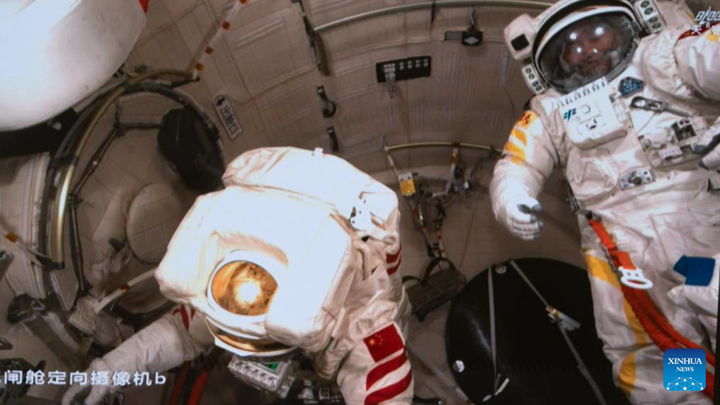 Potret: Misi Shenzhou-20, Astronot Tiongkok Rampungkan Aktivitas EVA Keempat-Image-6