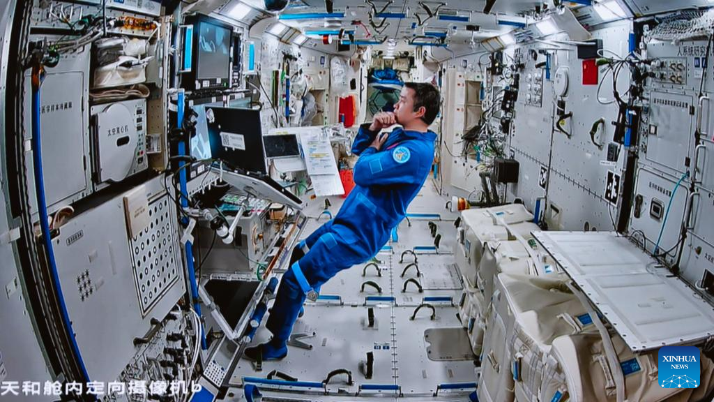 Potret: Misi Shenzhou-20, Astronot Tiongkok Rampungkan Aktivitas EVA Keempat-Image-5