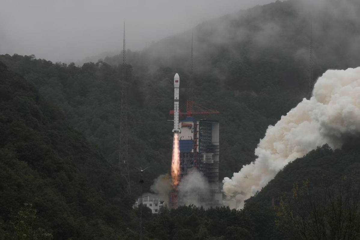 Roket Long March 2D Raih Tonggak Bersejarah dengan Penerbangan ke-100-Image-1 Roket Long March 2D Raih Tonggak Bersejarah dengan Penerbangan ke-100-Image-1