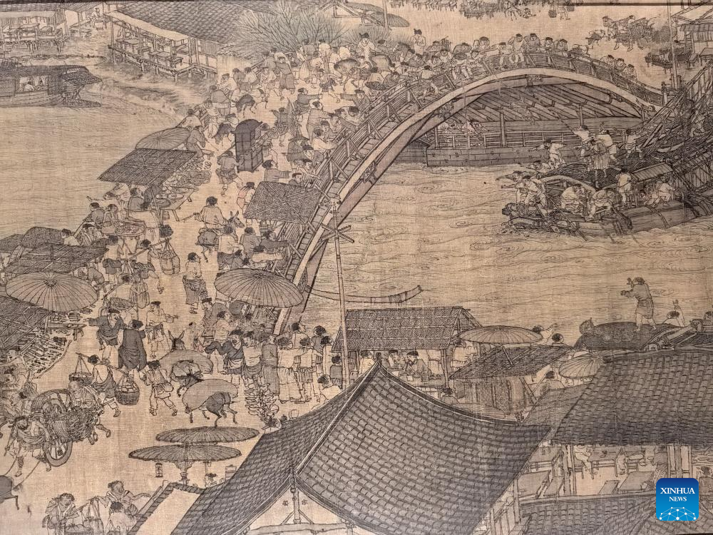 Potret : Pameran Spesial 100 Tahun Museum Istana Beijing-Image-12