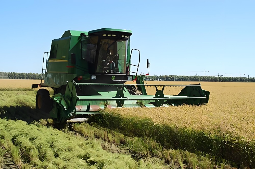 Hujan Ancam Panen, China Percepat Pengiriman Mesin Pertanian ke Daerah Penghasil Gandum-Image-1 Hujan Ancam Panen, China Percepat Pengiriman Mesin Pertanian ke Daerah Penghasil Gandum-Image-1