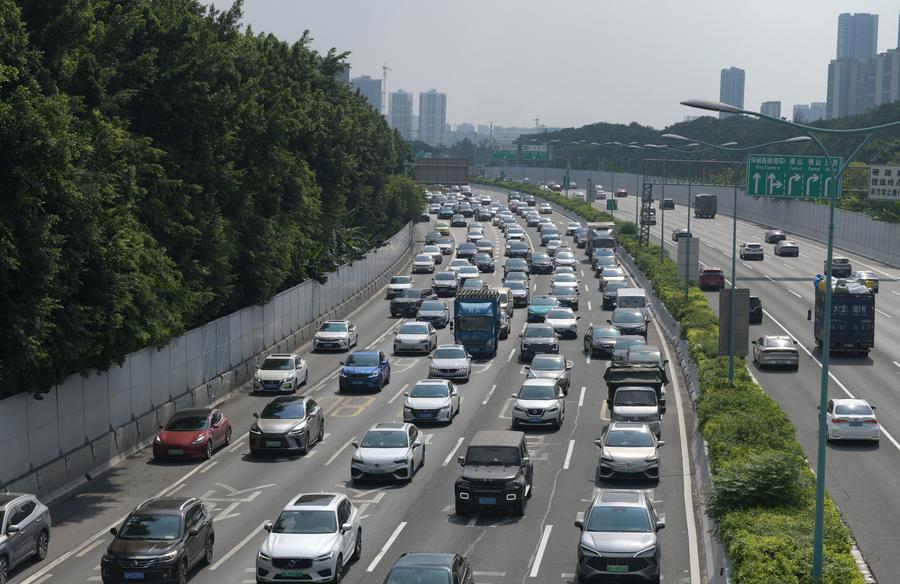 Jaringan Pengisian Daya Berkembang Pesat, Perjalanan di Liburan Hari Nasional China Kian Ramah Lingkungan-Image-1 Jaringan Pengisian Daya Berkembang Pesat, Perjalanan di Liburan Hari Nasional China Kian Ramah Lingkungan-Image-1