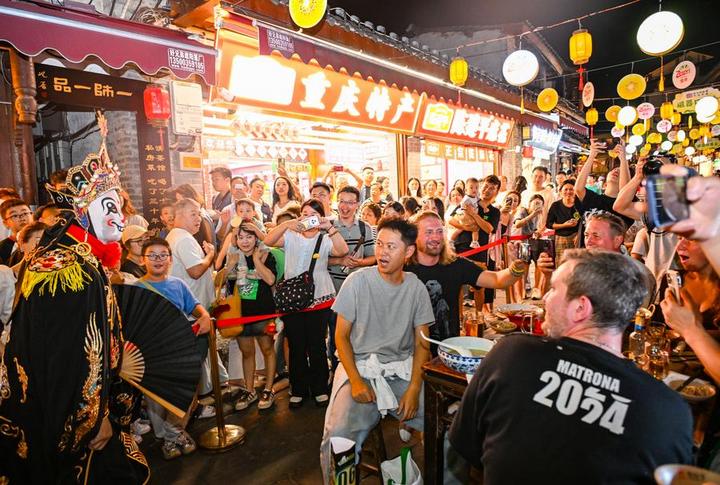 Lintas China: Liburan Hari Nasional China Tarik Kunjungan Wisman-Image-1 Lintas China: Liburan Hari Nasional China Tarik Kunjungan Wisman-Image-1