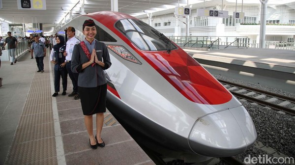 Opini : Kereta Cepat dan Perjalanan Baru Indonesia, Antara Kecepatan, Harapan, dan Masa Depan Mobilitas-Image-1