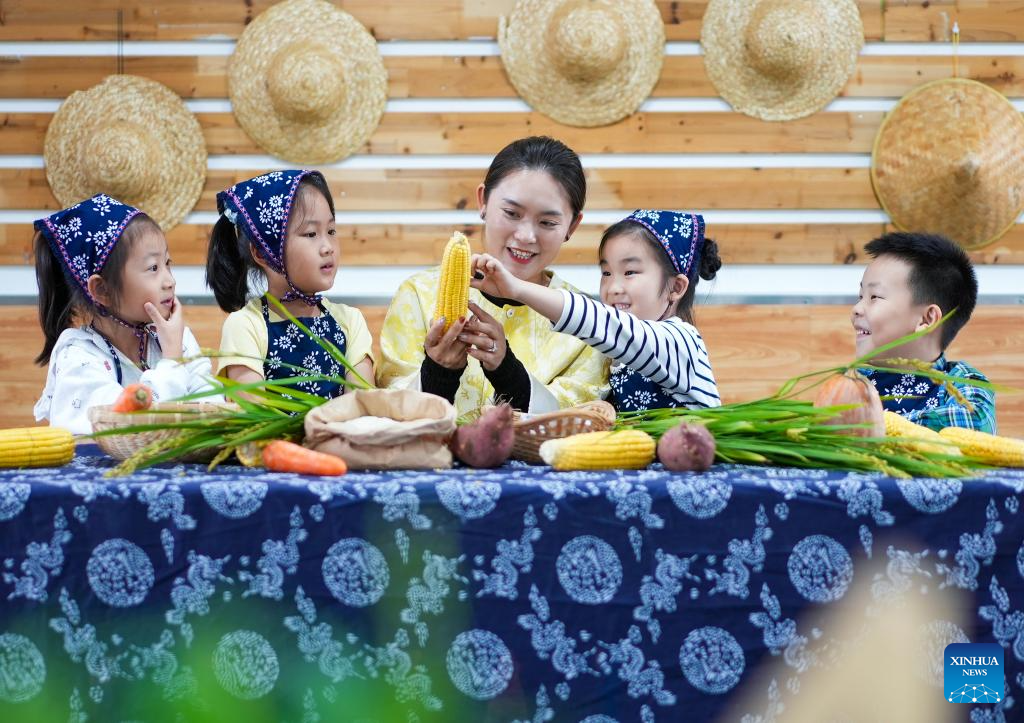 Potret : China Peringati Hari Pangan Sedunia-Image-7 Potret : China Peringati Hari Pangan Sedunia-Image-7