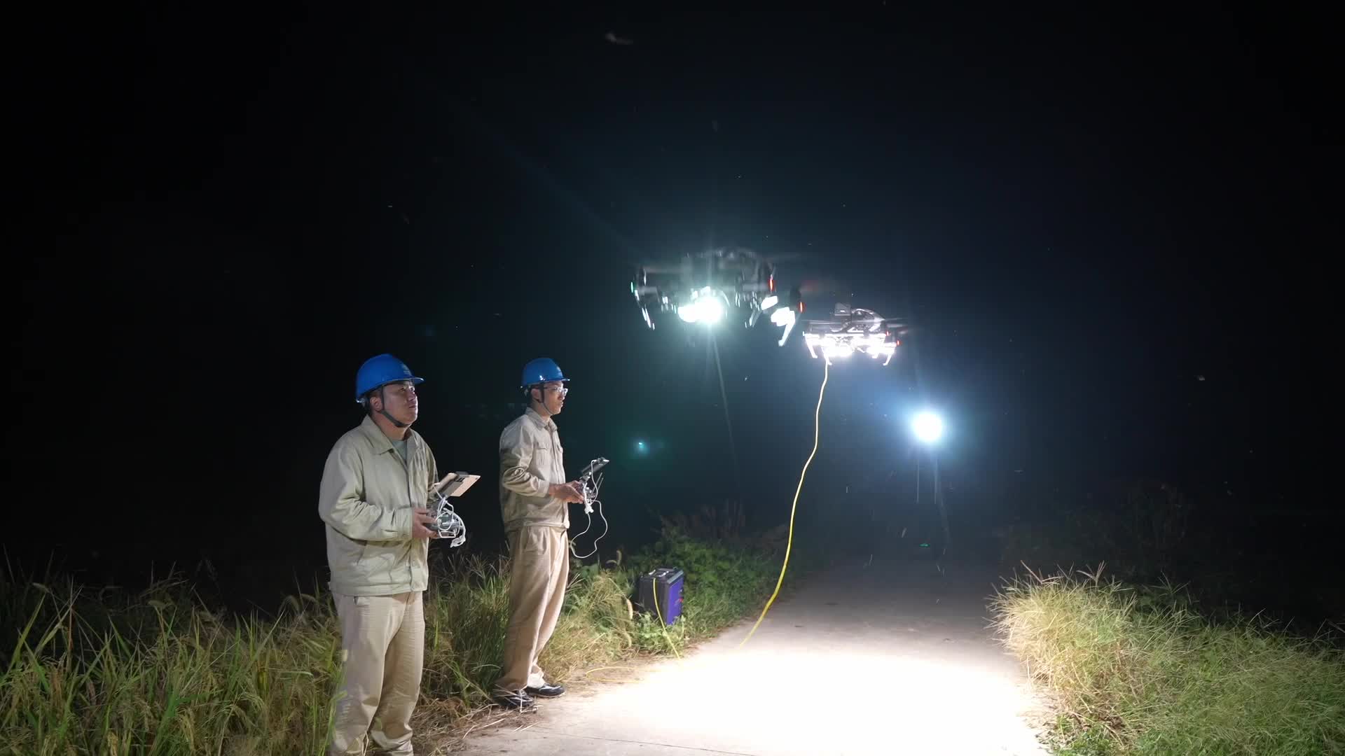 Drone Bantu Proses Panen Malam Hari di Jiangsu, China