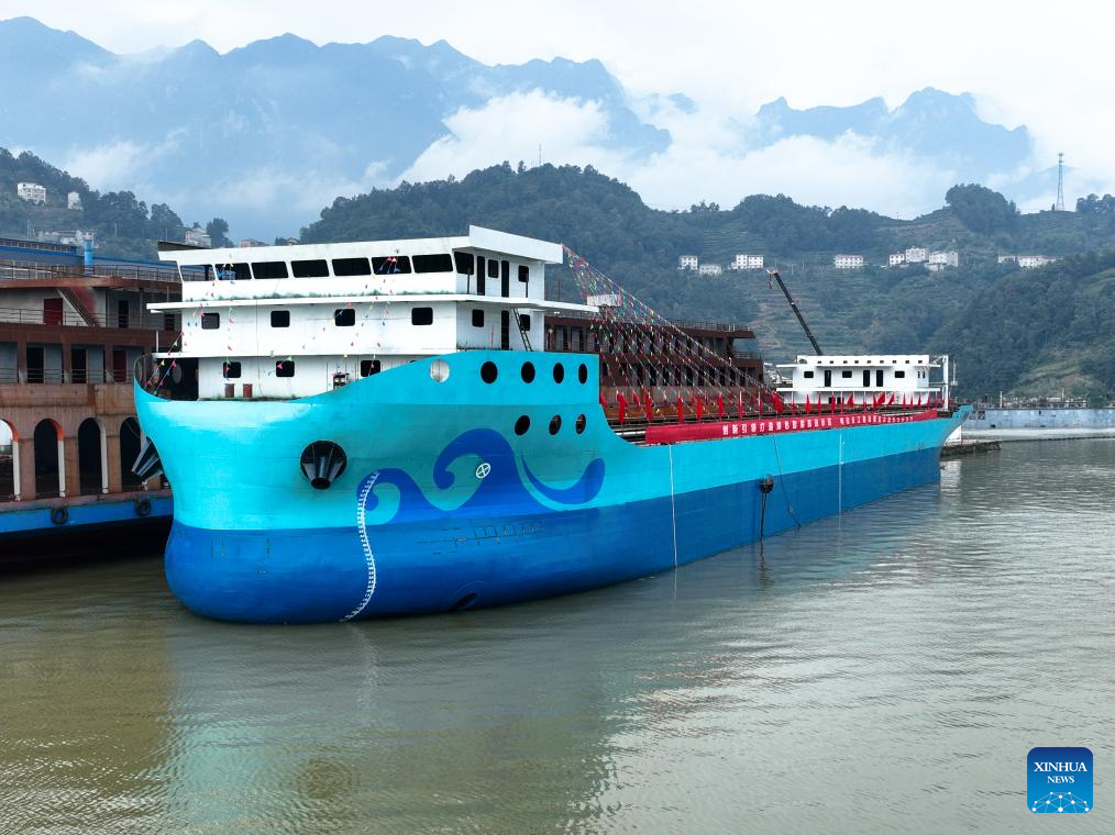 Tiongkok Luncurkan Kapal Pengangkut Barang Curah Bertenaga Listrik Terbesar di Dunia-Image-1