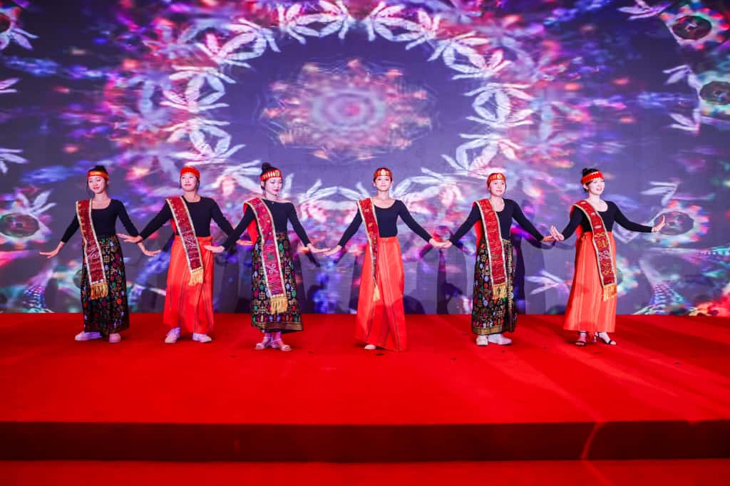 Potret : Kemeriahan Resepsi Hut RI Ke 80 KBRI Beijing-Image-4